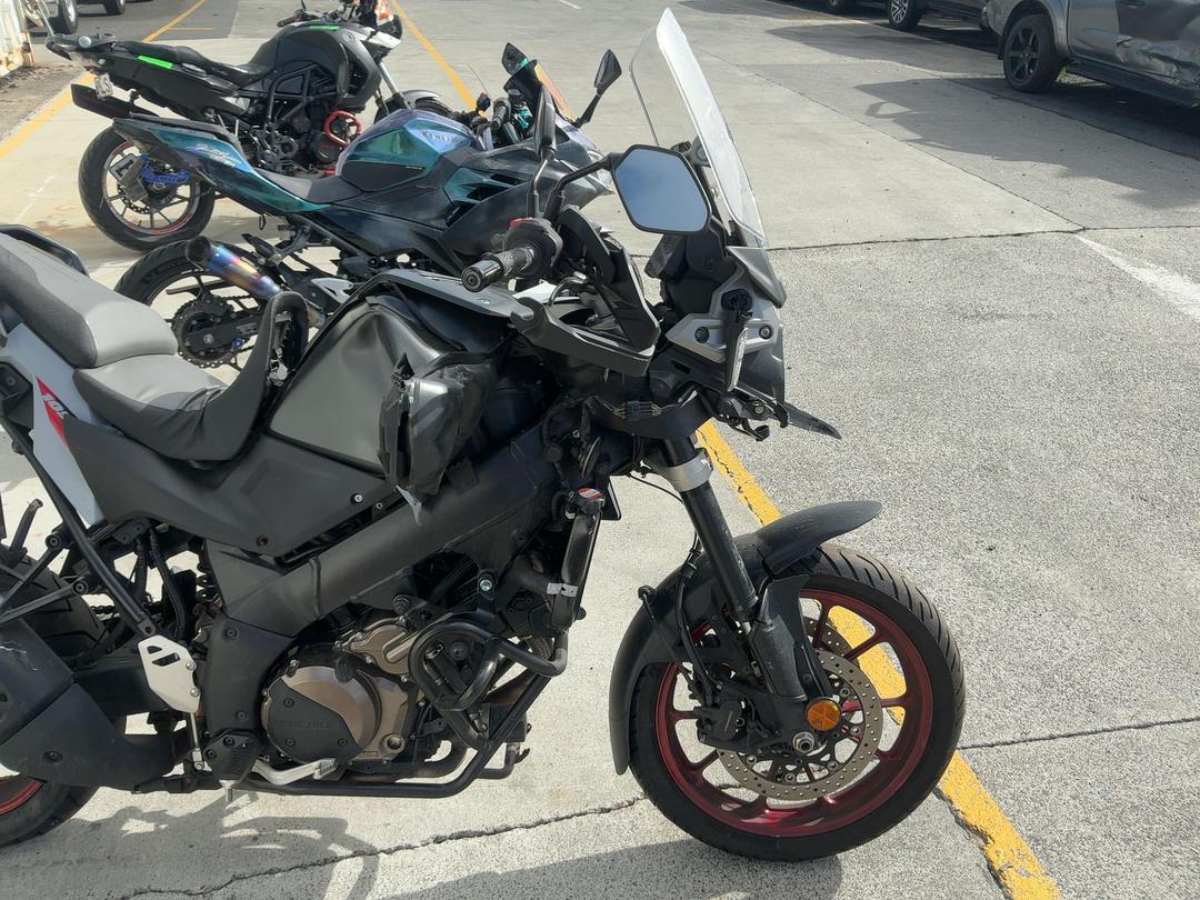 Photo '13' of Suzuki DL1050 RRM3 V-Strom