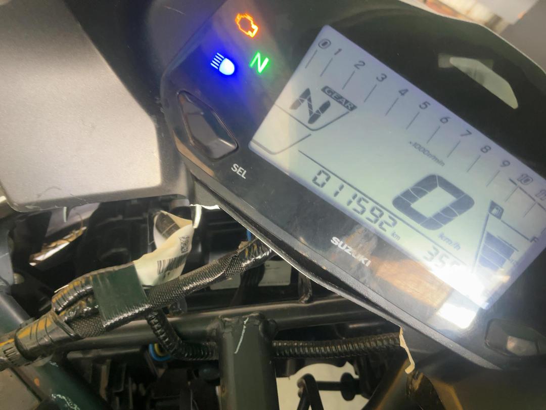 Photo '8' of Suzuki GSX150 Frlm4