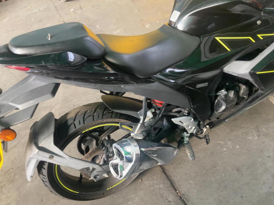 Photo '21' of Suzuki GSX150 Frlm4