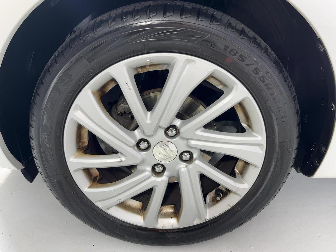 Photo '10' of Suzuki Swift