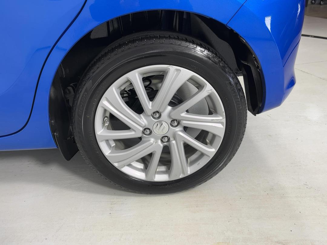 Photo '11' of Suzuki Swift