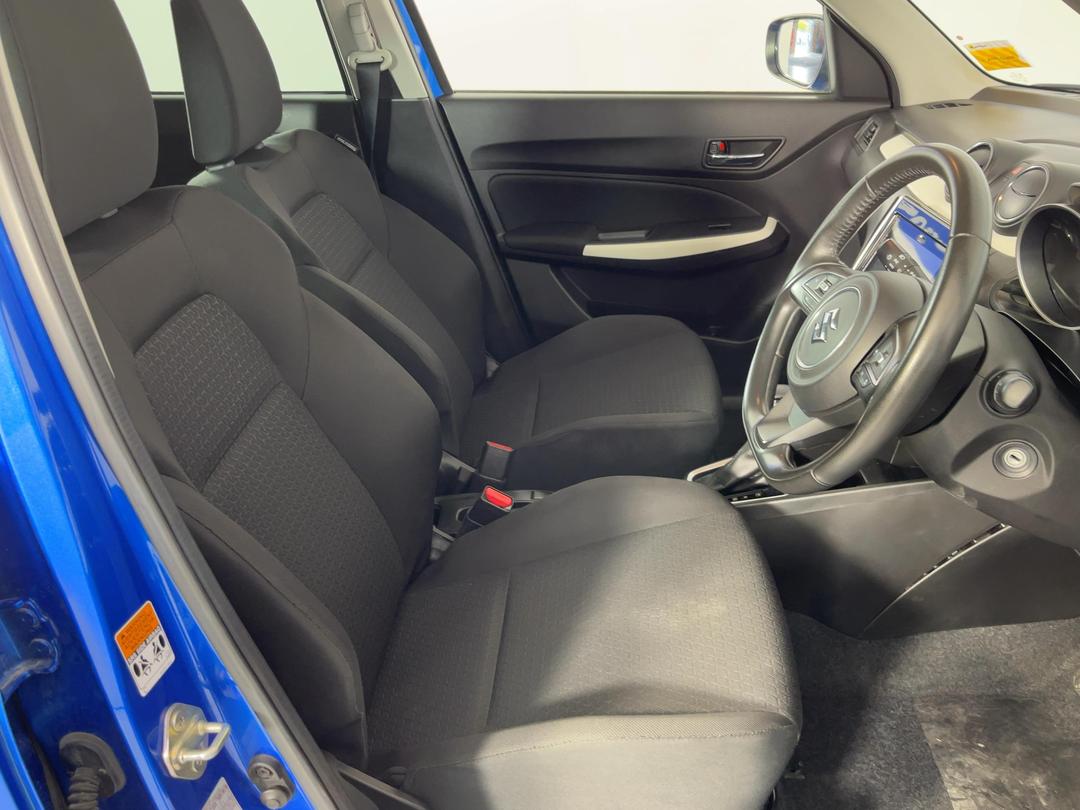 Photo '16' of Suzuki Swift