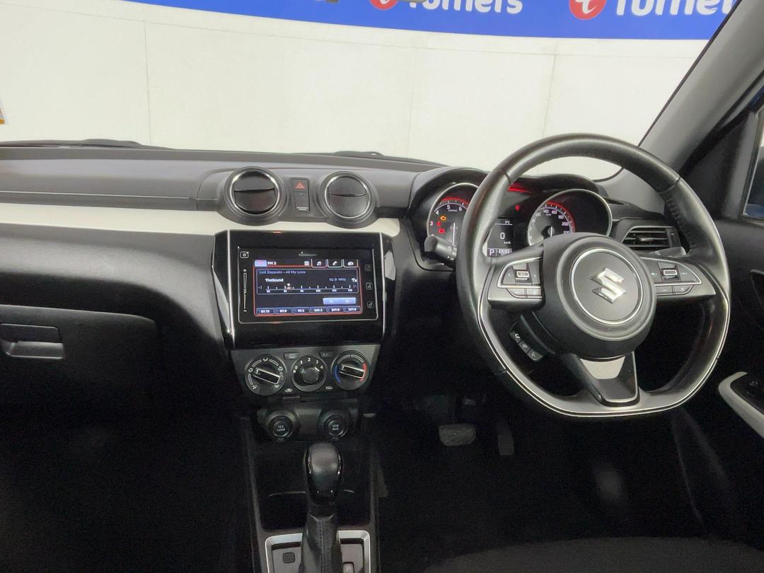 Photo '17' of Suzuki Swift