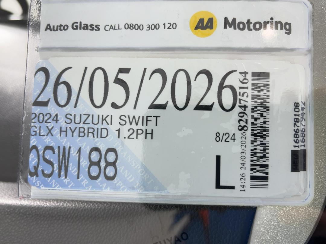 Photo '24' of Suzuki Swift