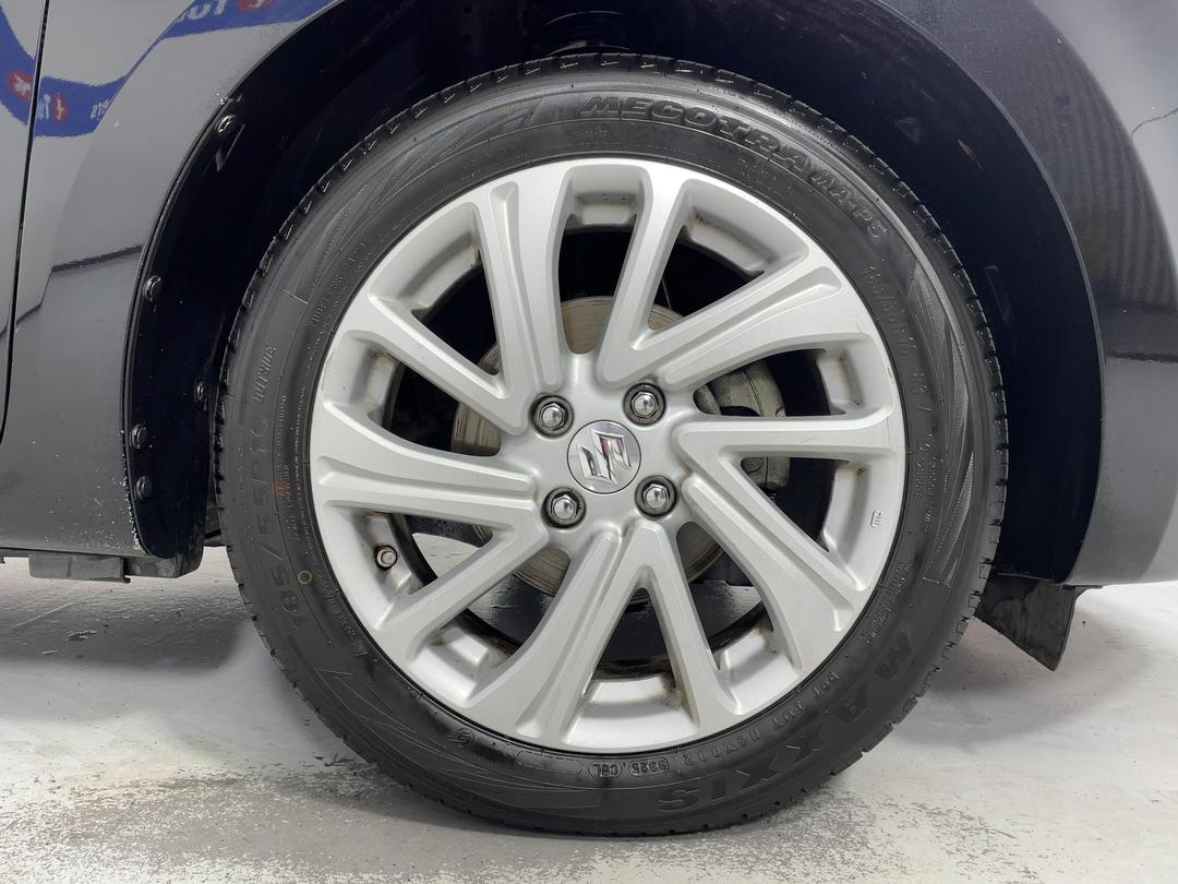 Photo '9' of Suzuki Swift