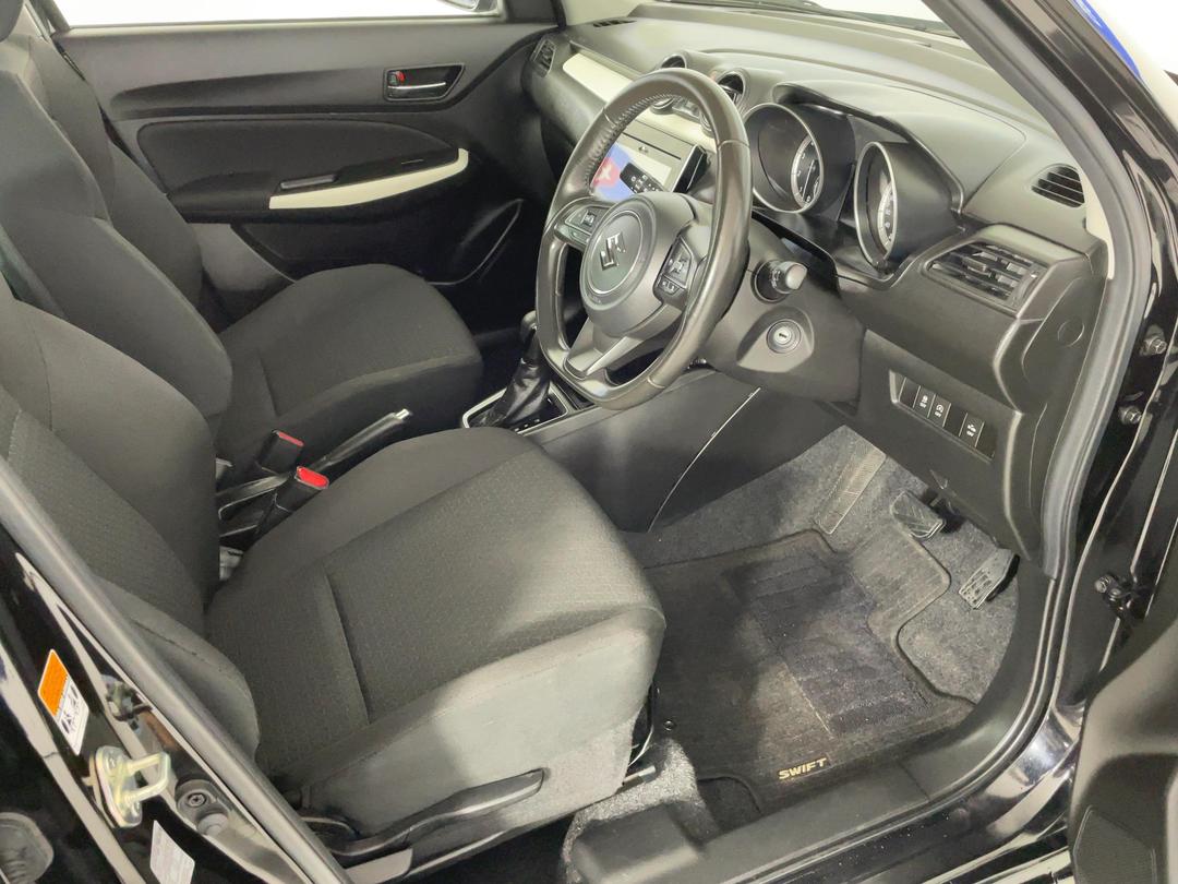 Photo '16' of Suzuki Swift