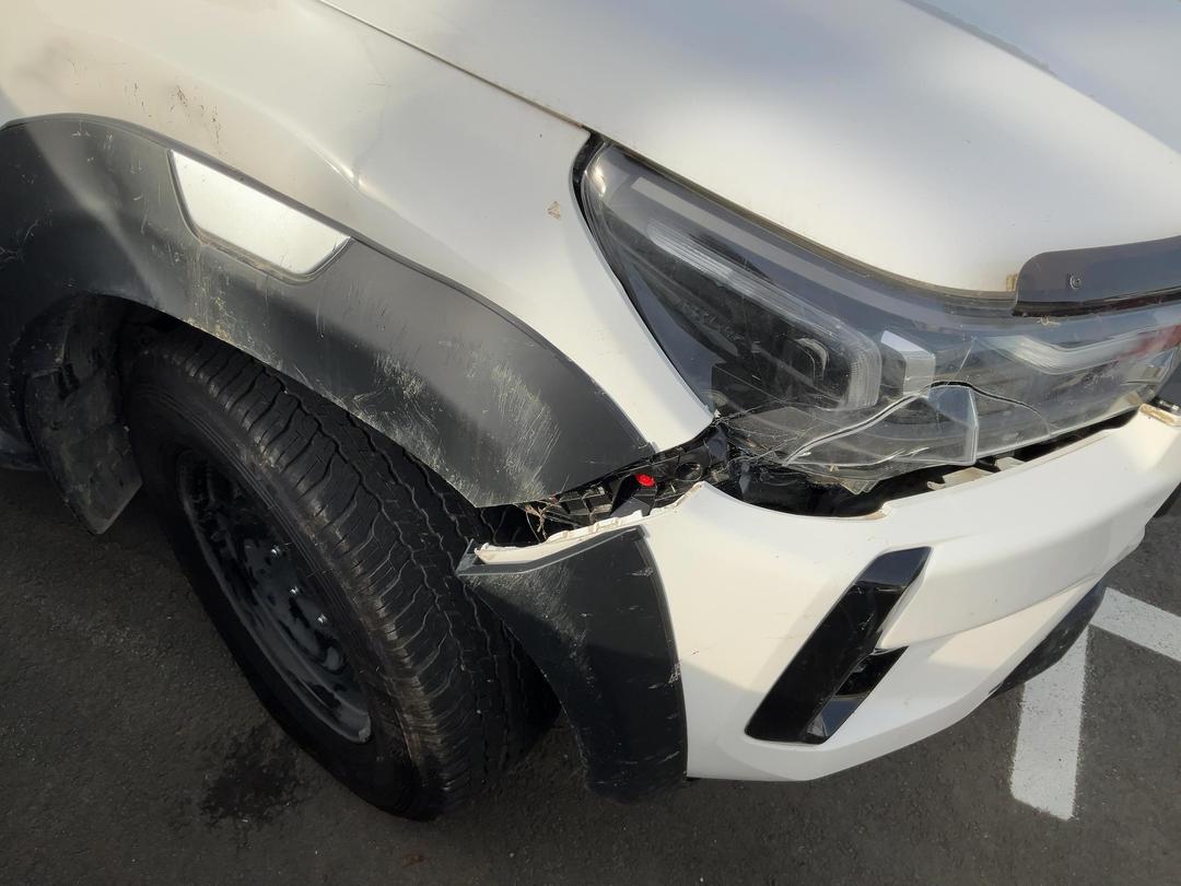 Photo '8' of Toyota Hilux SR5 TD DC