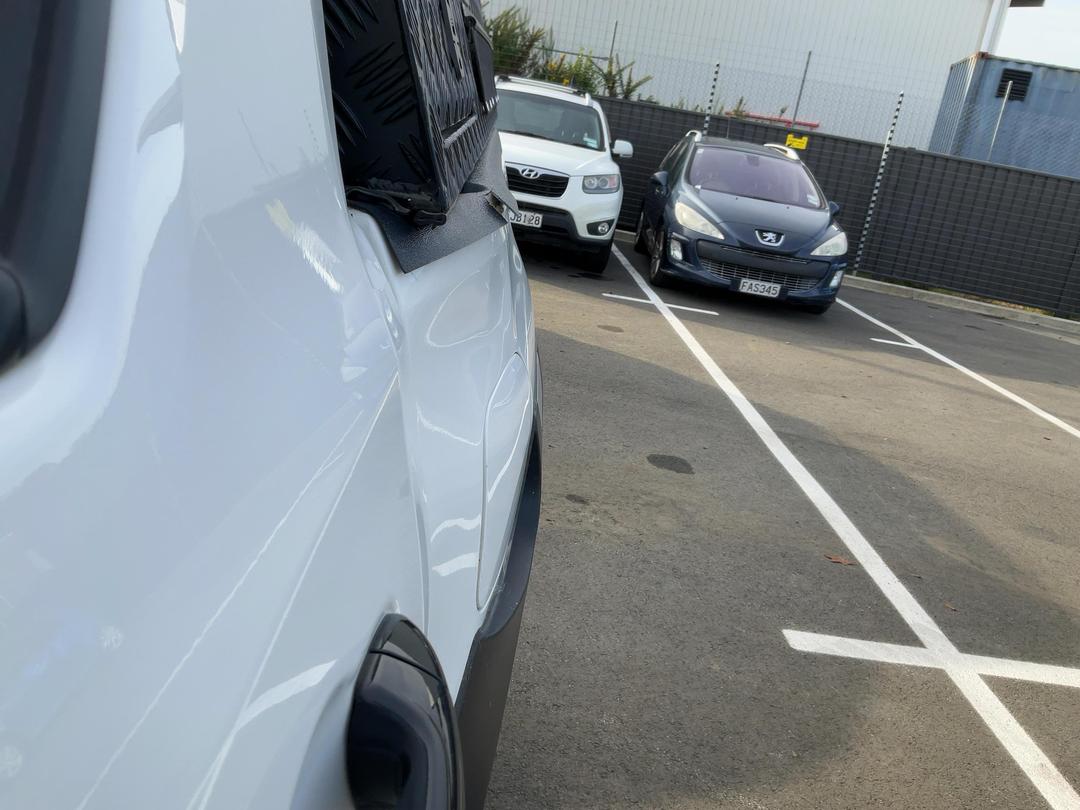 Photo '11' of Toyota Hilux SR5 TD DC