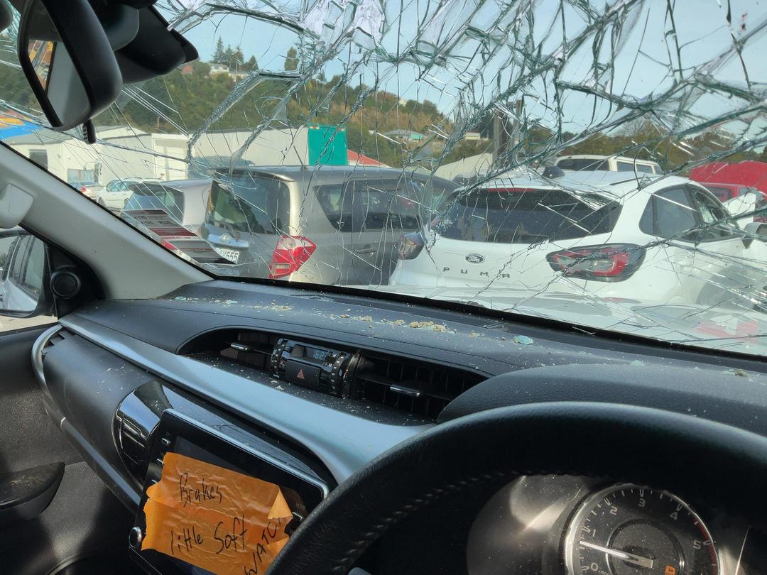 Photo '17' of Toyota Hilux SR5 TD DC