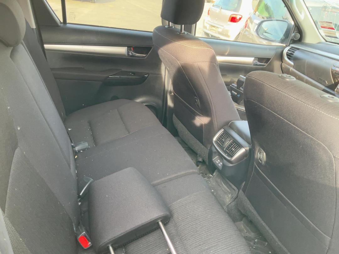 Photo '20' of Toyota Hilux SR5 TD DC