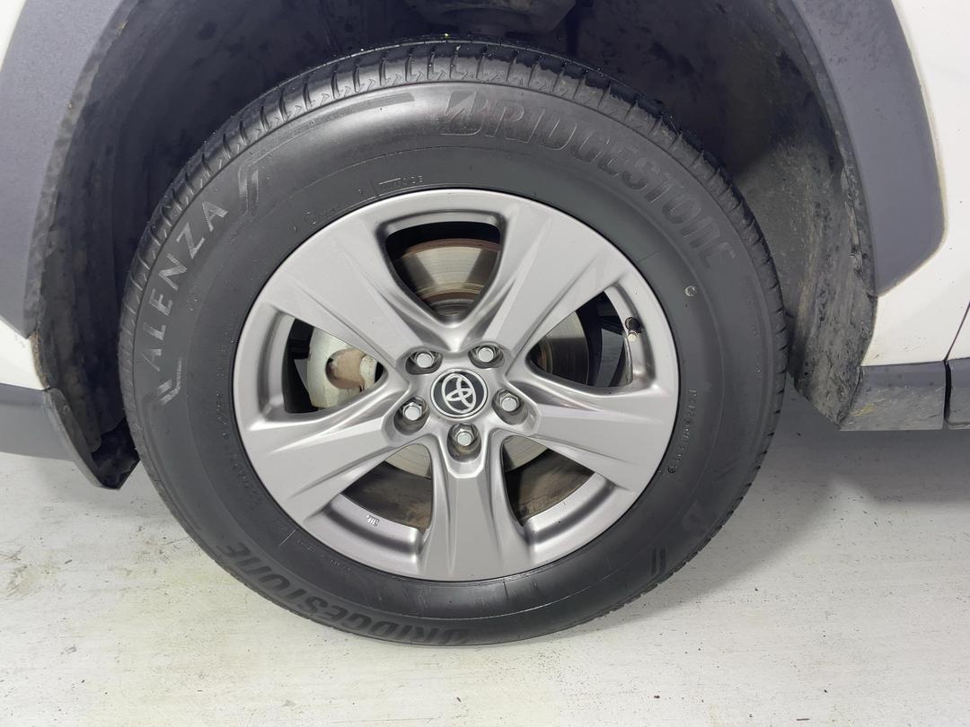 Photo '10' of Toyota Rav4