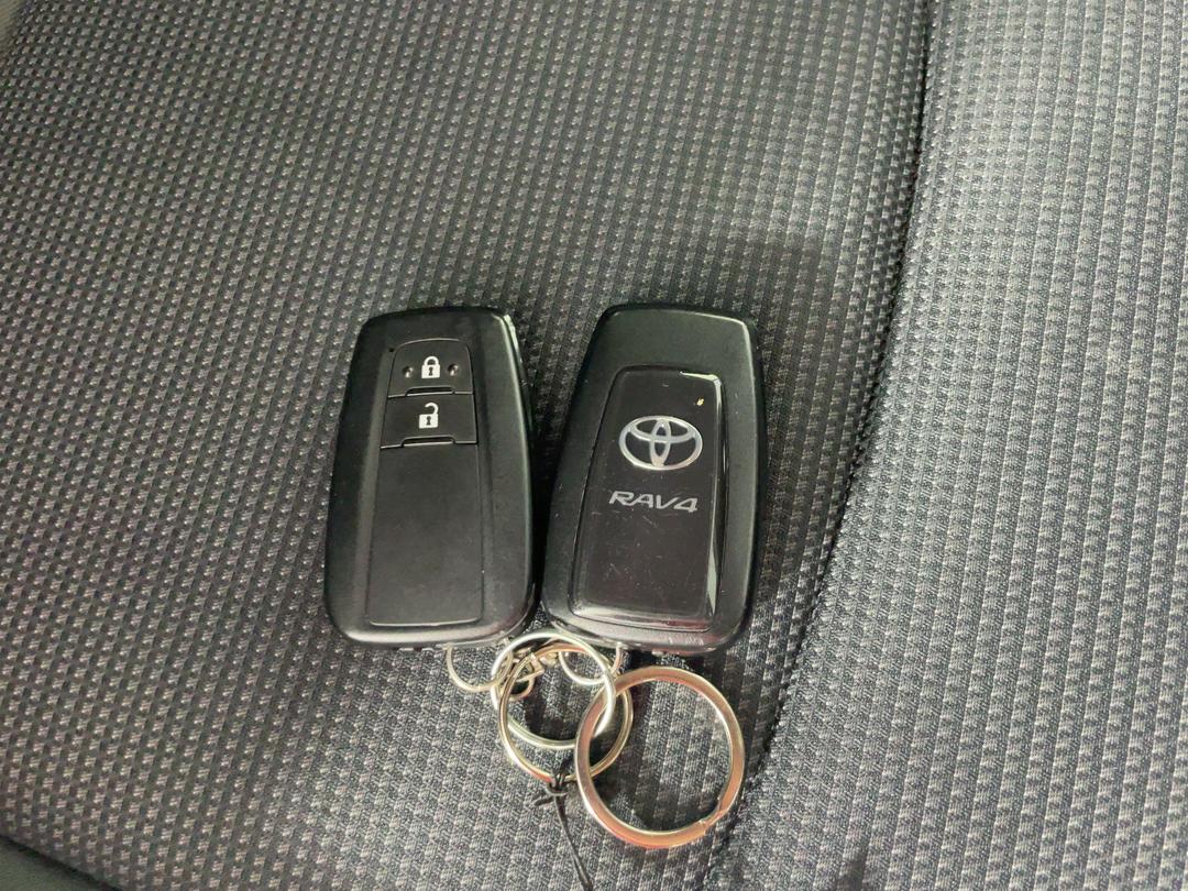 Photo '22' of Toyota Rav4