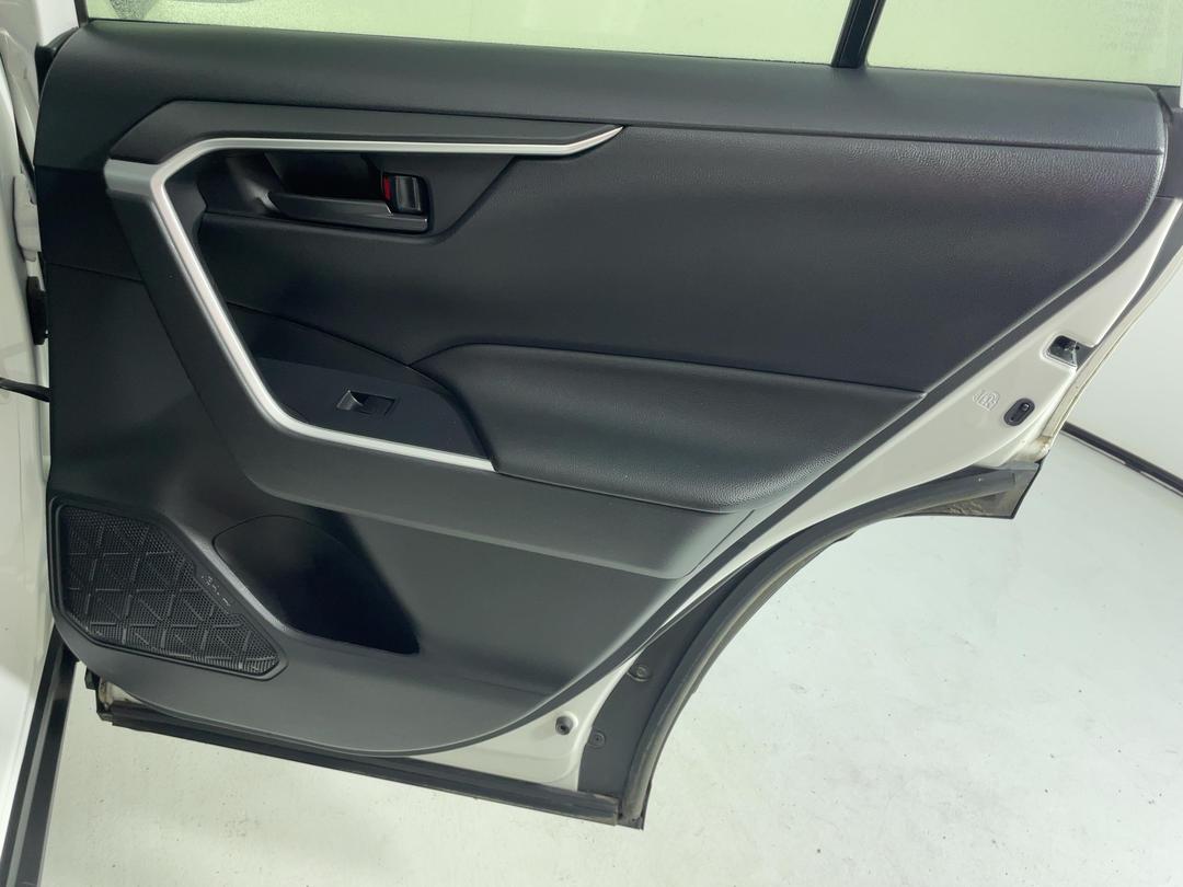 Photo '19' of Toyota Rav4