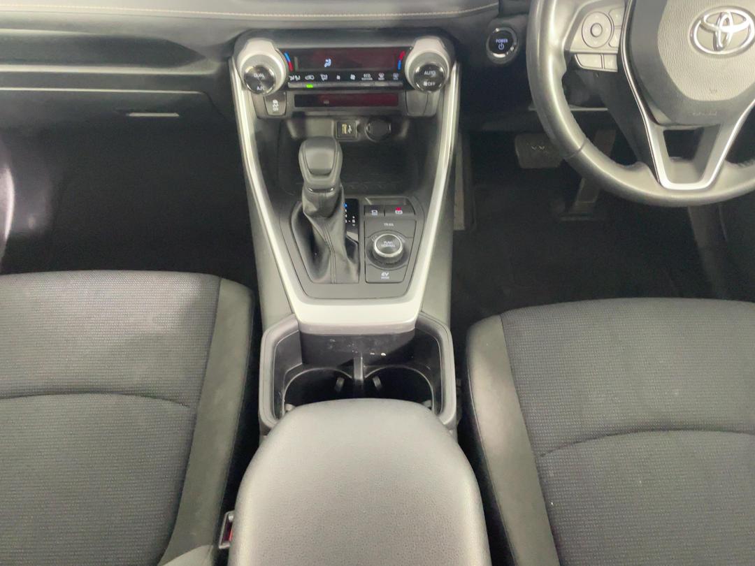 Photo '18' of Toyota Rav4