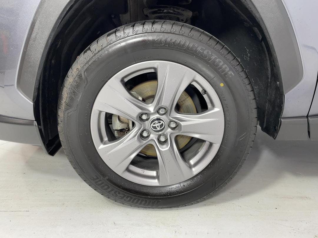 Photo '10' of Toyota Rav4