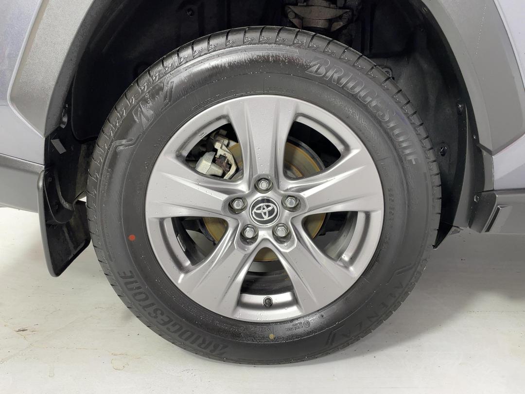 Photo '12' of Toyota Rav4