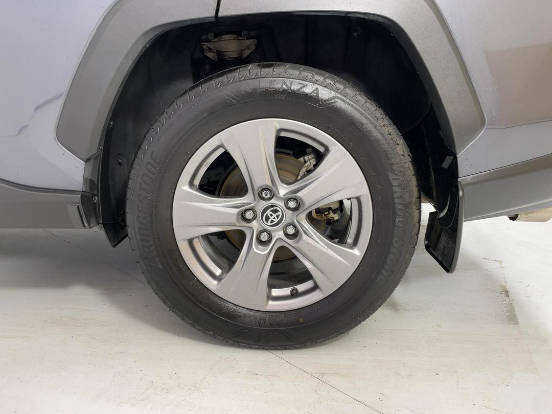 Photo '11' of Toyota Rav4