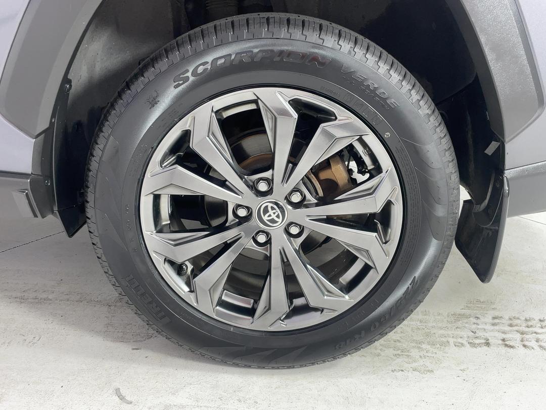 Photo '11' of Toyota Rav4