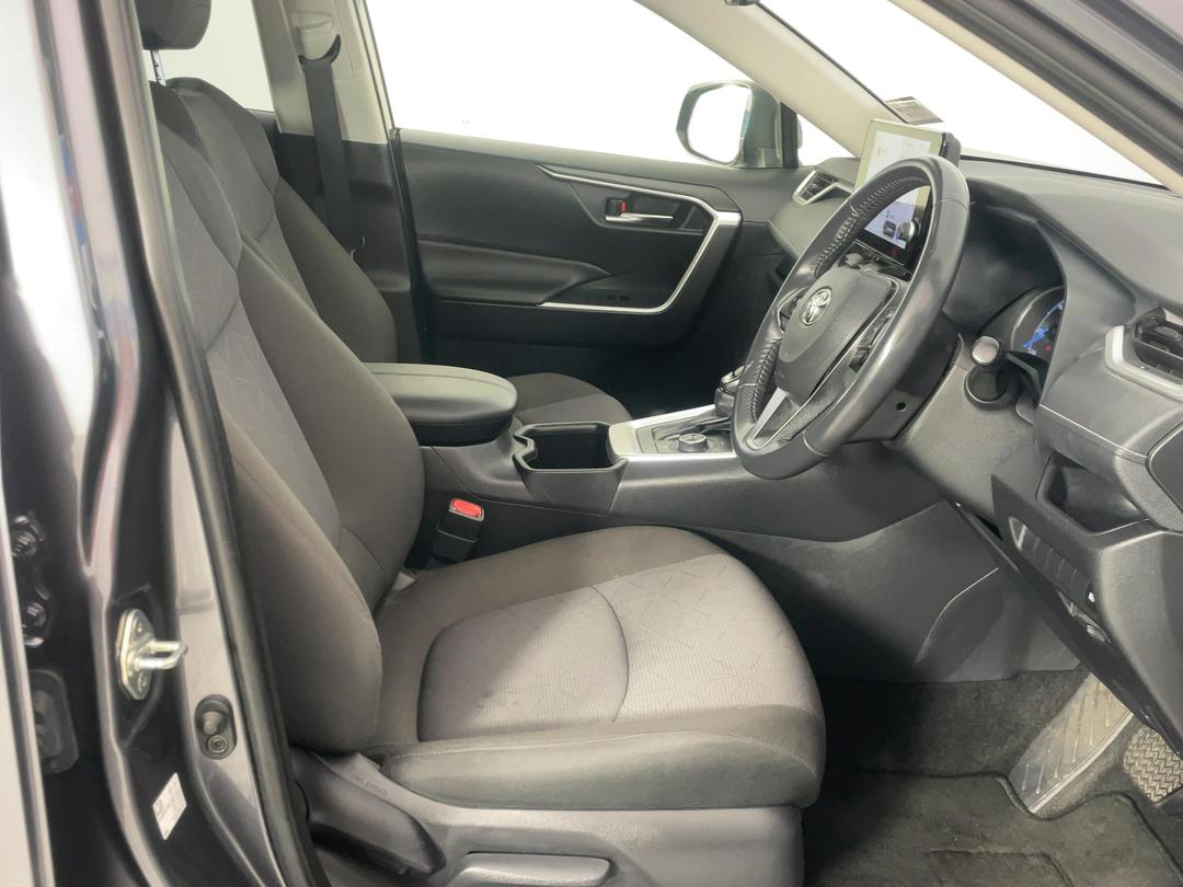 Photo '16' of Toyota Rav4