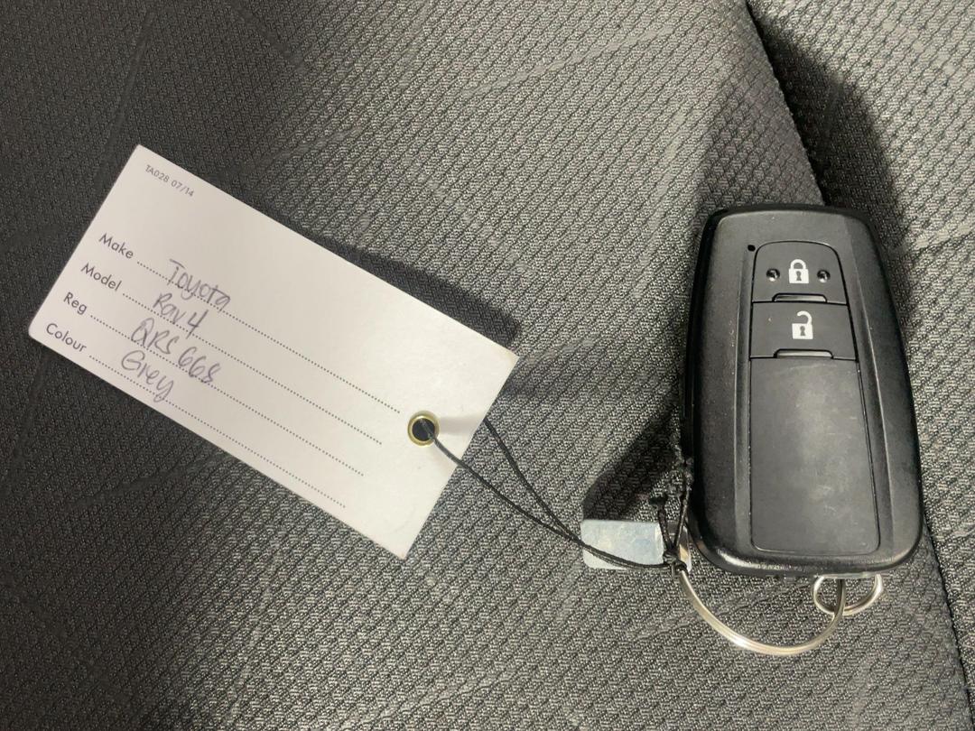 Photo '22' of Toyota Rav4