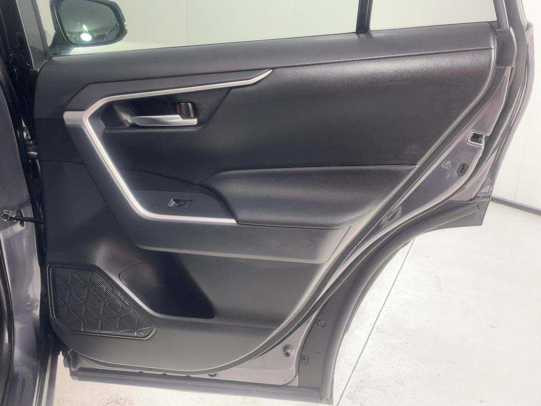 Photo '19' of Toyota Rav4