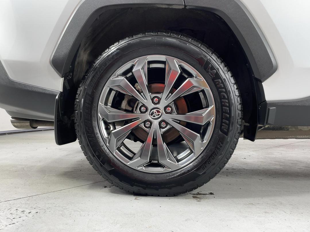 Photo '12' of Toyota Rav4