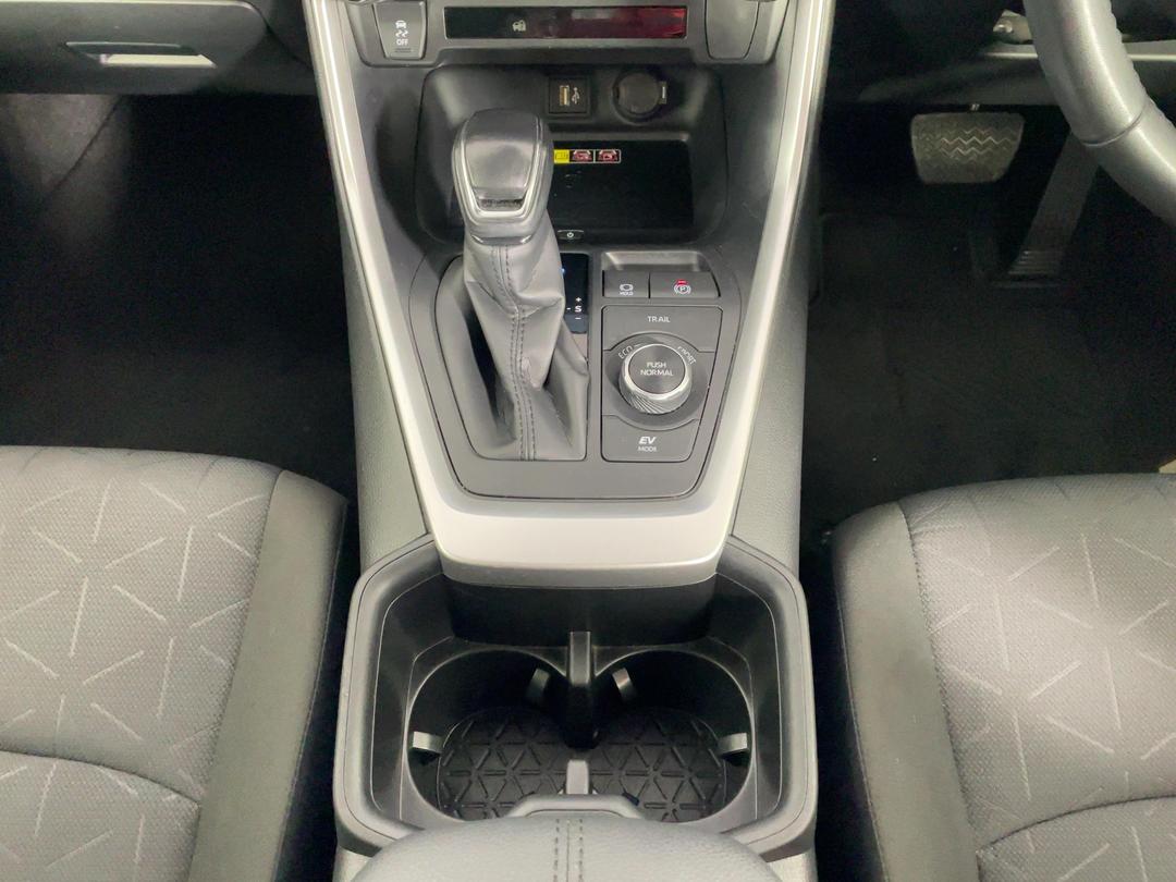 Photo '18' of Toyota Rav4
