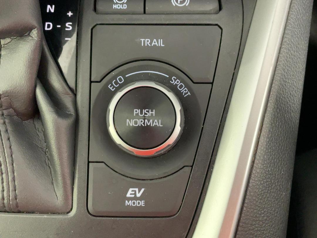 Photo '28' of Toyota Rav4