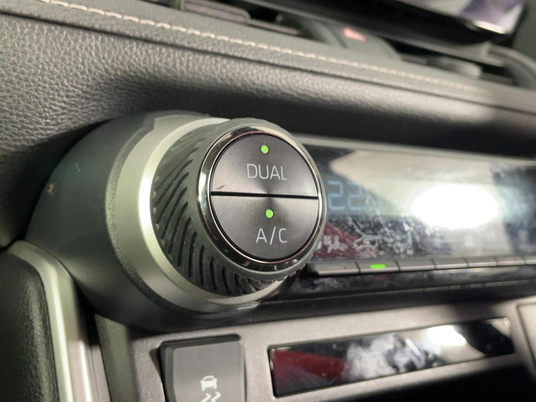 Photo '29' of Toyota Rav4