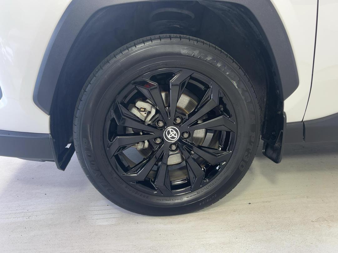 Photo '10' of Toyota Rav4