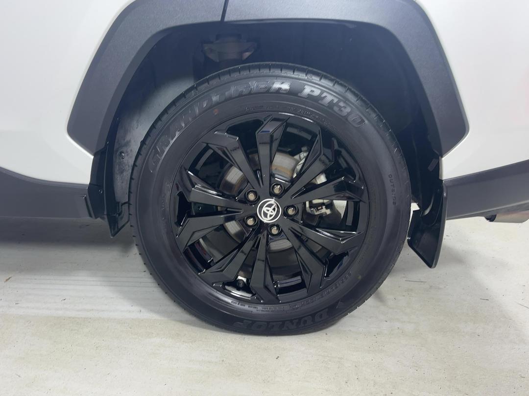 Photo '11' of Toyota Rav4