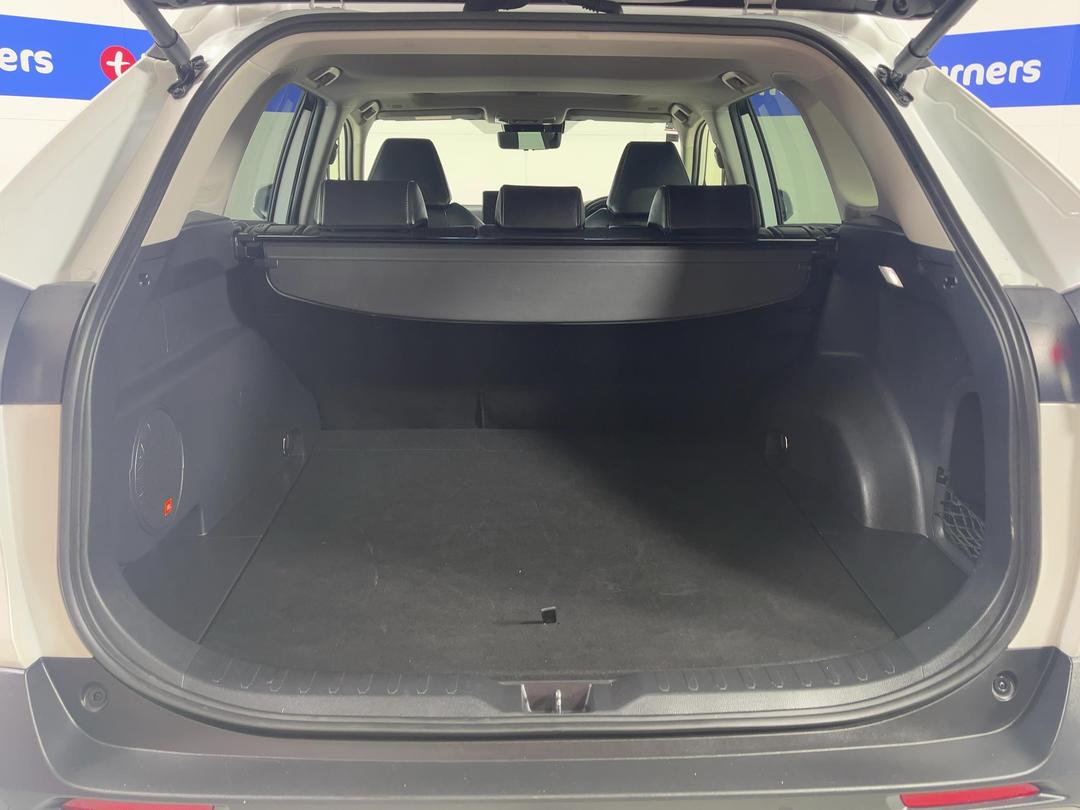 Photo '14' of Toyota Rav4