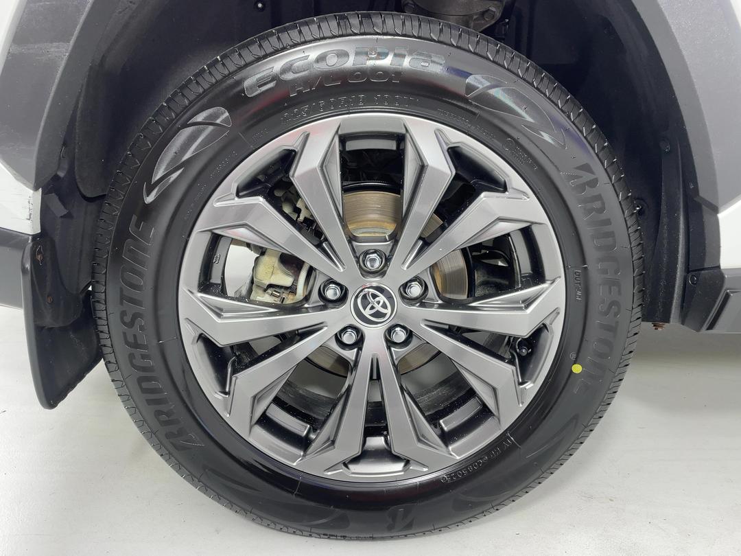 Photo '12' of Toyota Rav4