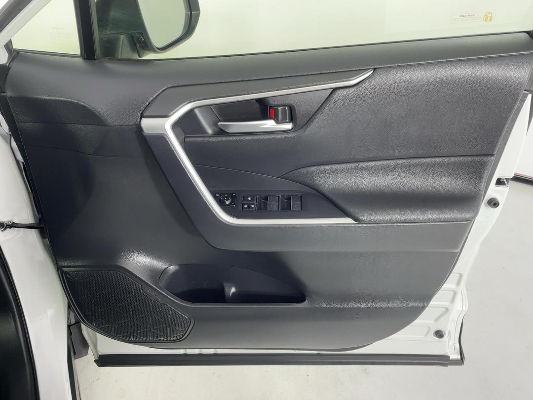 Photo '15' of Toyota Rav4