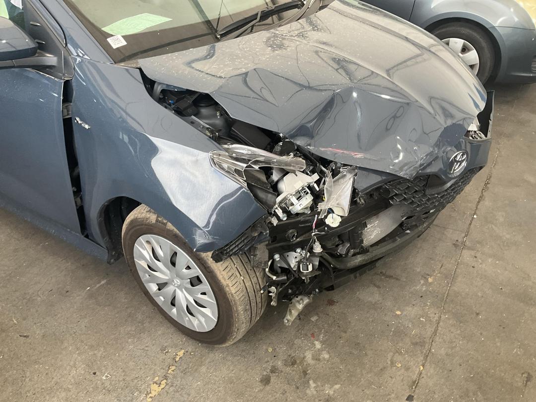 Photo '4' of Toyota Yaris GX