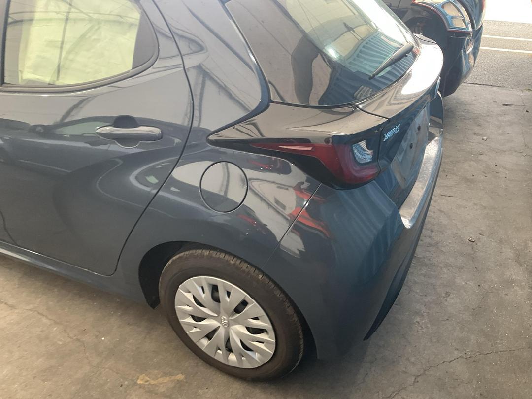 Photo '12' of Toyota Yaris GX