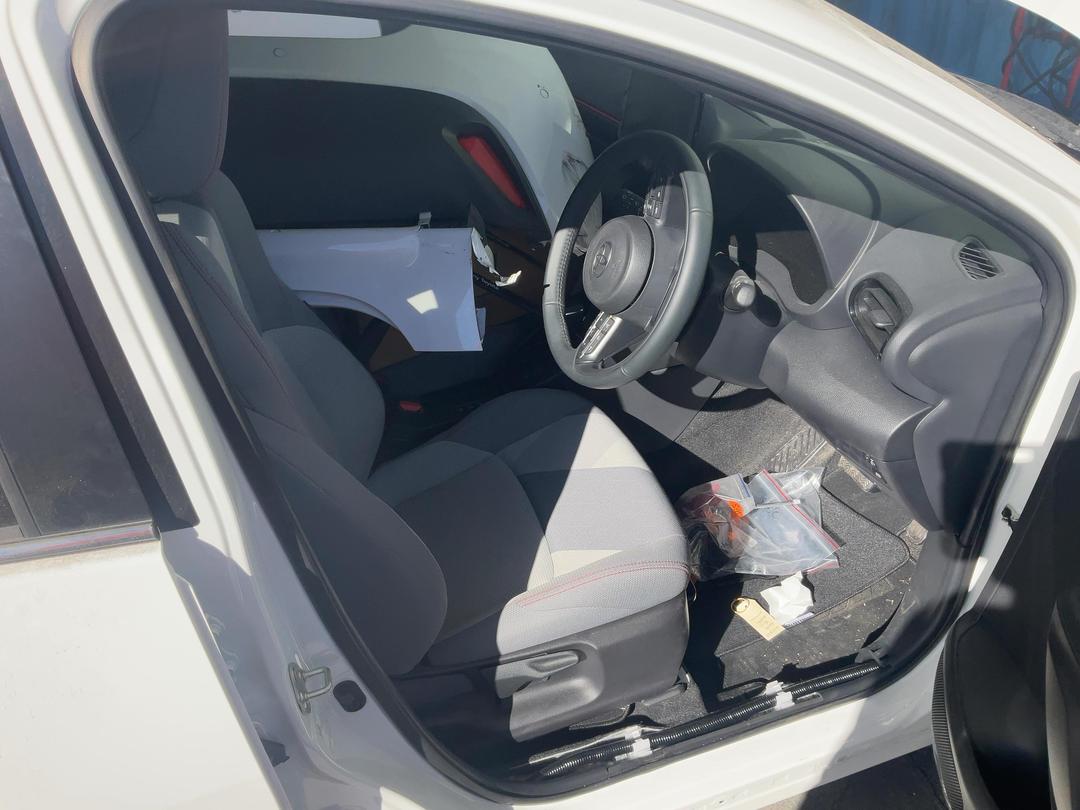 Photo '19' of Toyota Yaris ZR