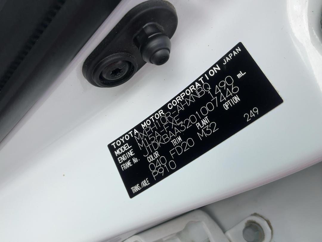 Photo '10' of Toyota Yaris GX