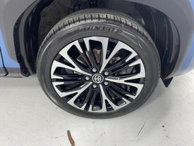Photo '9' of Toyota Yaris Cross
