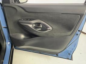 Photo '15' of Toyota Yaris Cross