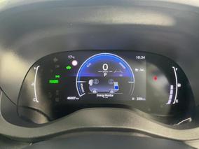 Photo '21' of Toyota Yaris Cross