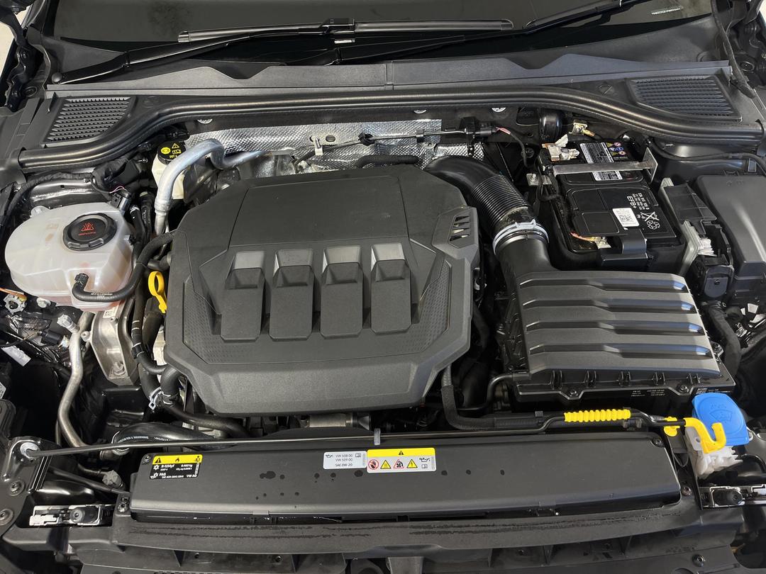 Photo '13' of Volkswagen Golf