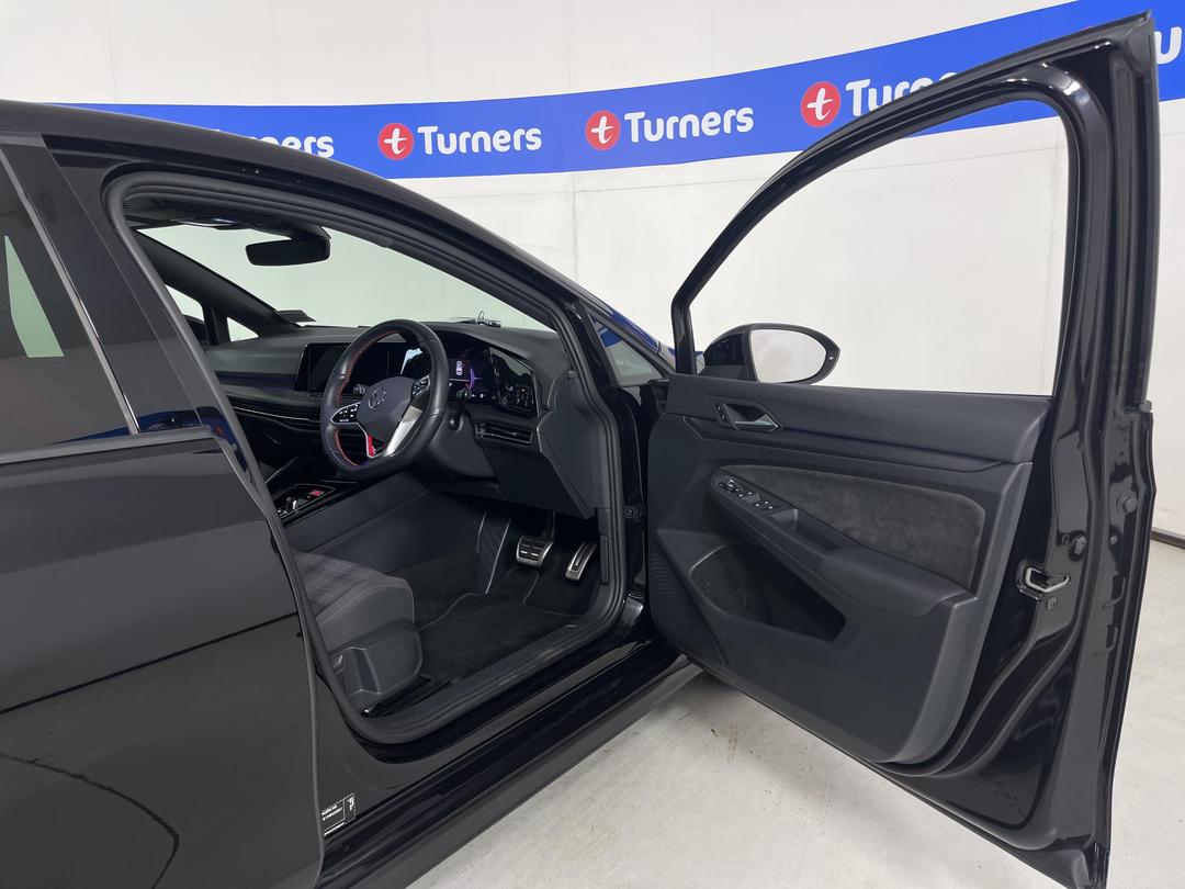 Photo '15' of Volkswagen Golf