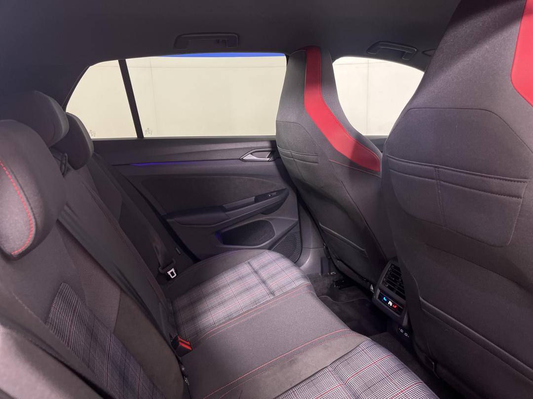 Photo '20' of Volkswagen Golf