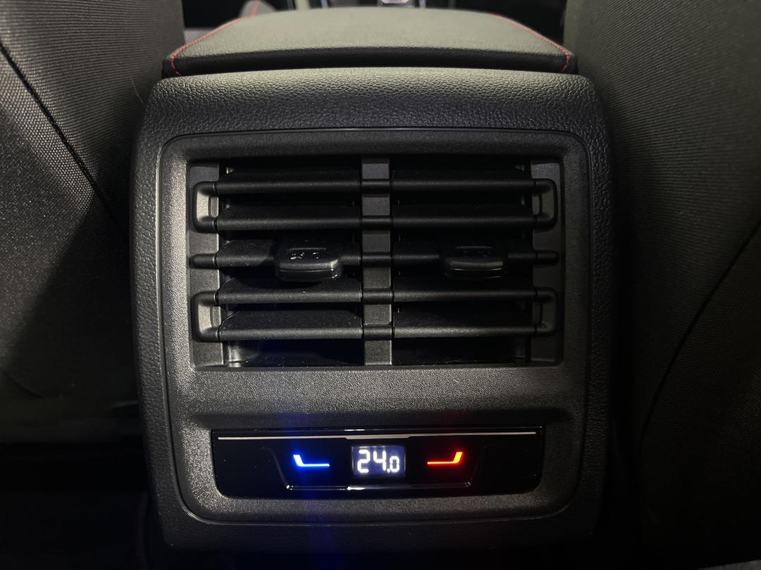 Photo '23' of Volkswagen Golf