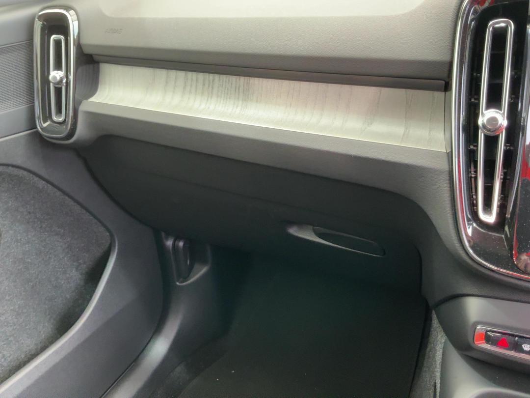 Photo '20' of Volvo XC40 B4 Plus Photo '20' of Volvo XC40 B4 Plus