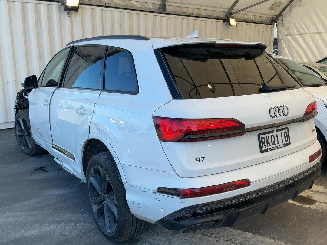 Photo '10' of Audi Q7 50 TDI S Line Photo '10' of Audi Q7 50 TDI S Line