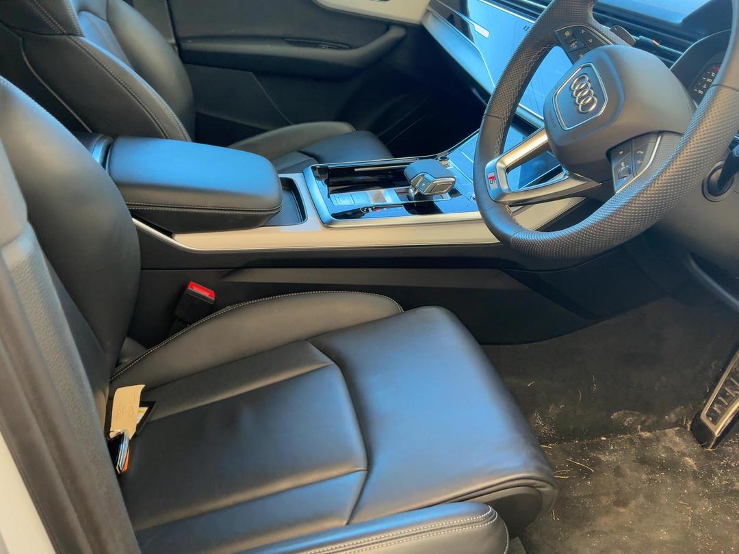 Photo '18' of Audi Q7 50 TDI S Line Photo '18' of Audi Q7 50 TDI S Line