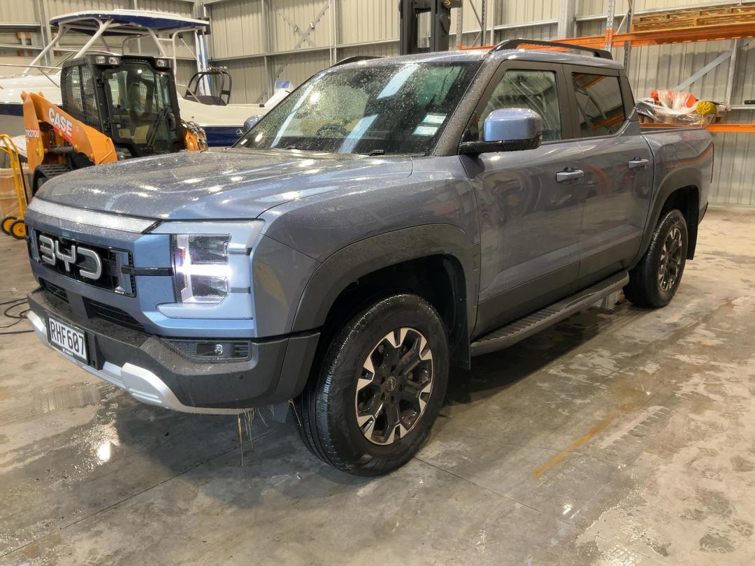 Photo '3' of BYD Shark 6 Premium 1.5T Phev AW