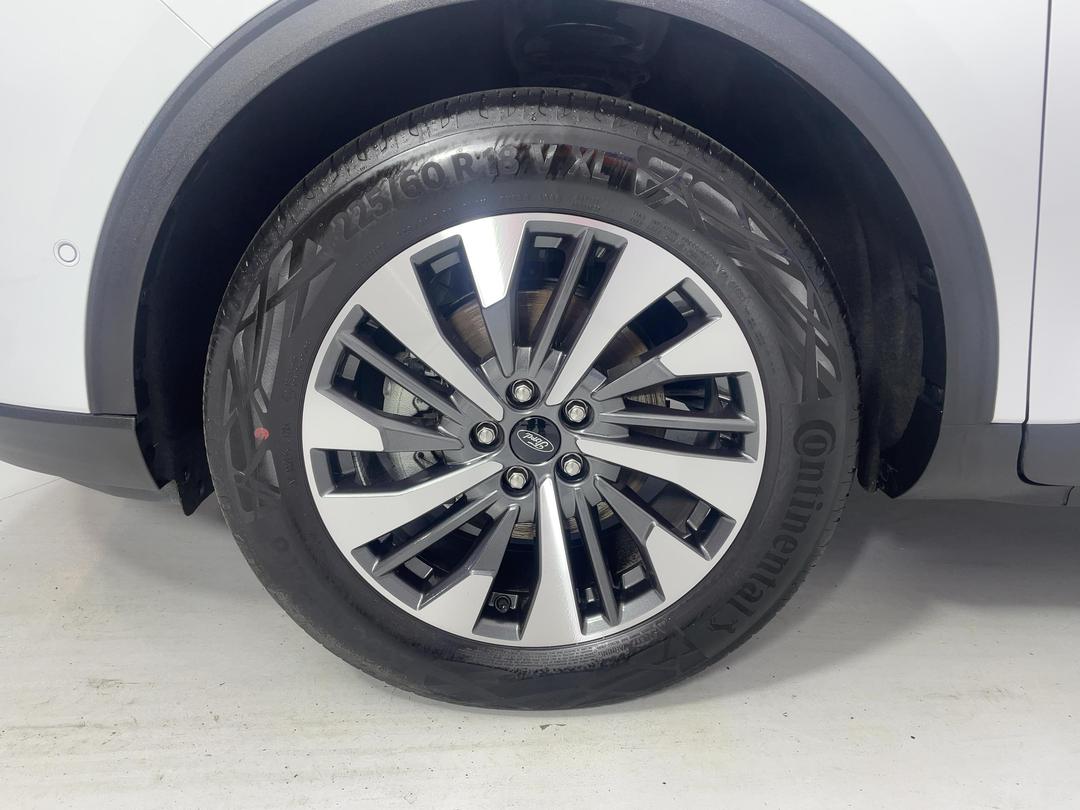 Photo '10' of Ford Escape